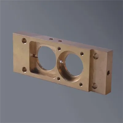 חלקי פליז ממתכת